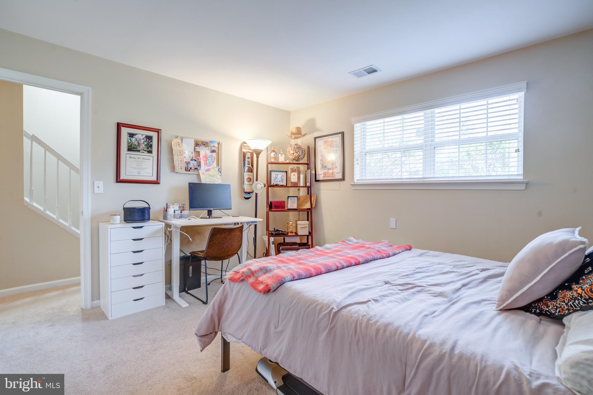 THE KNOLLS - Residential