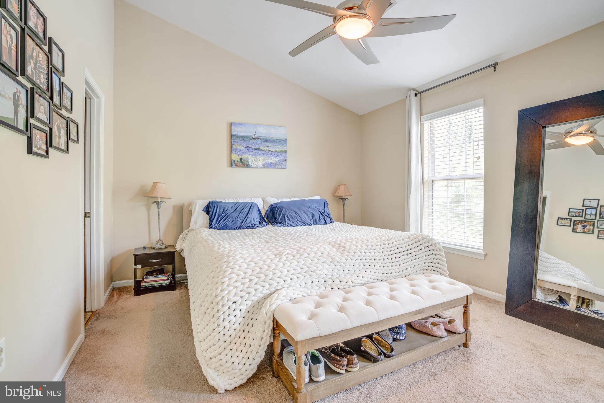 THE KNOLLS - Residential