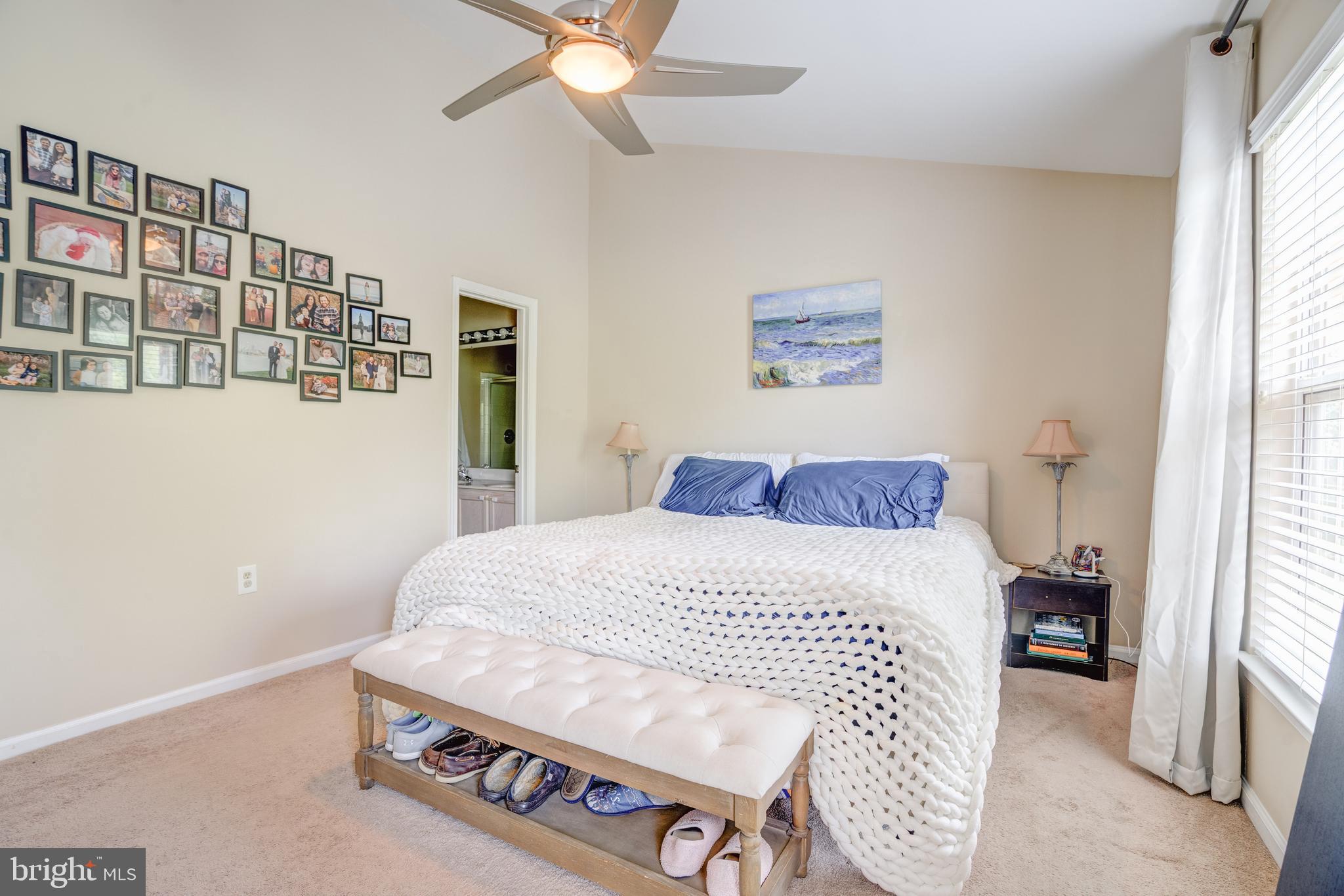 THE KNOLLS - Residential