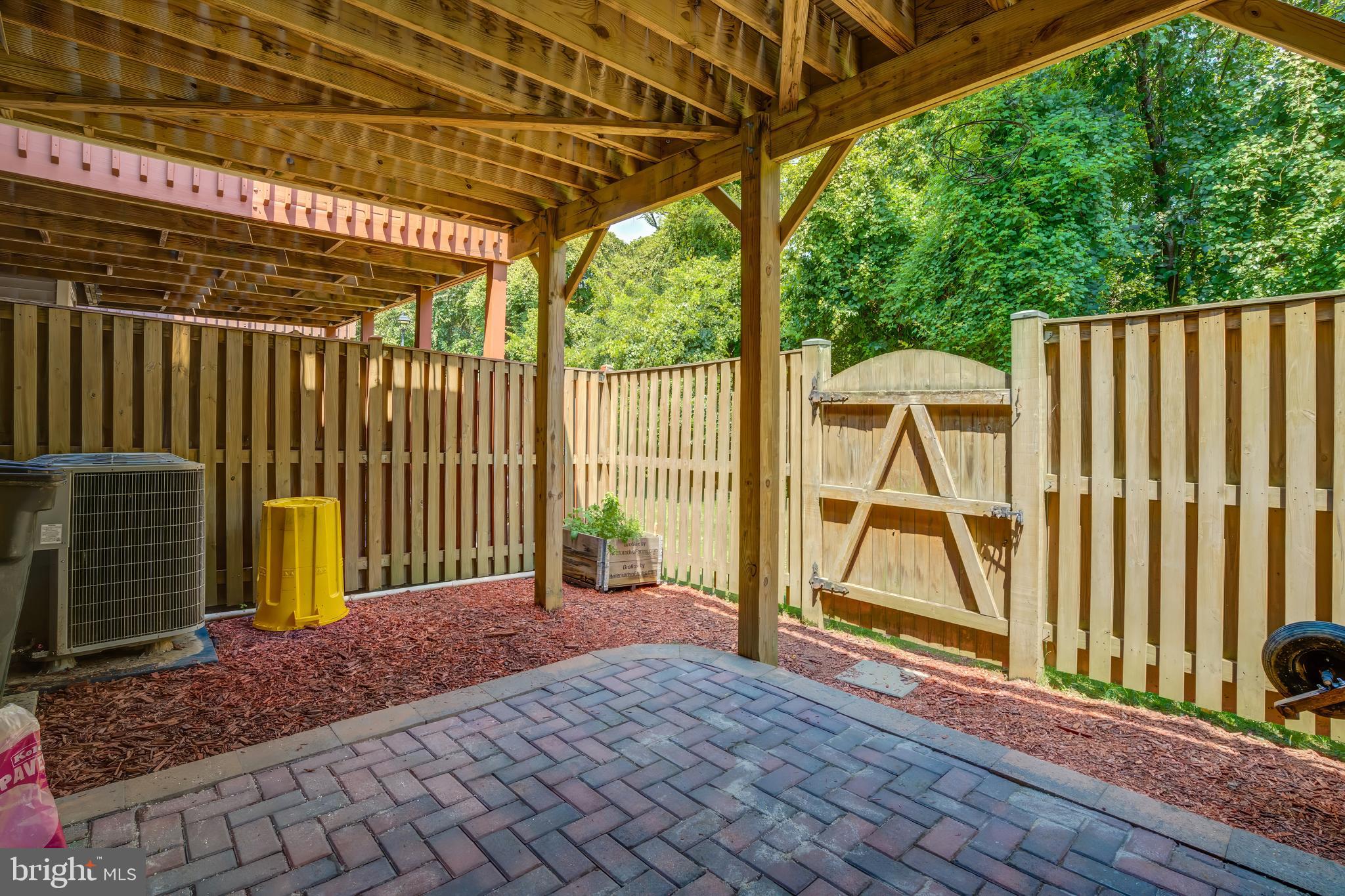 THE KNOLLS - Residential