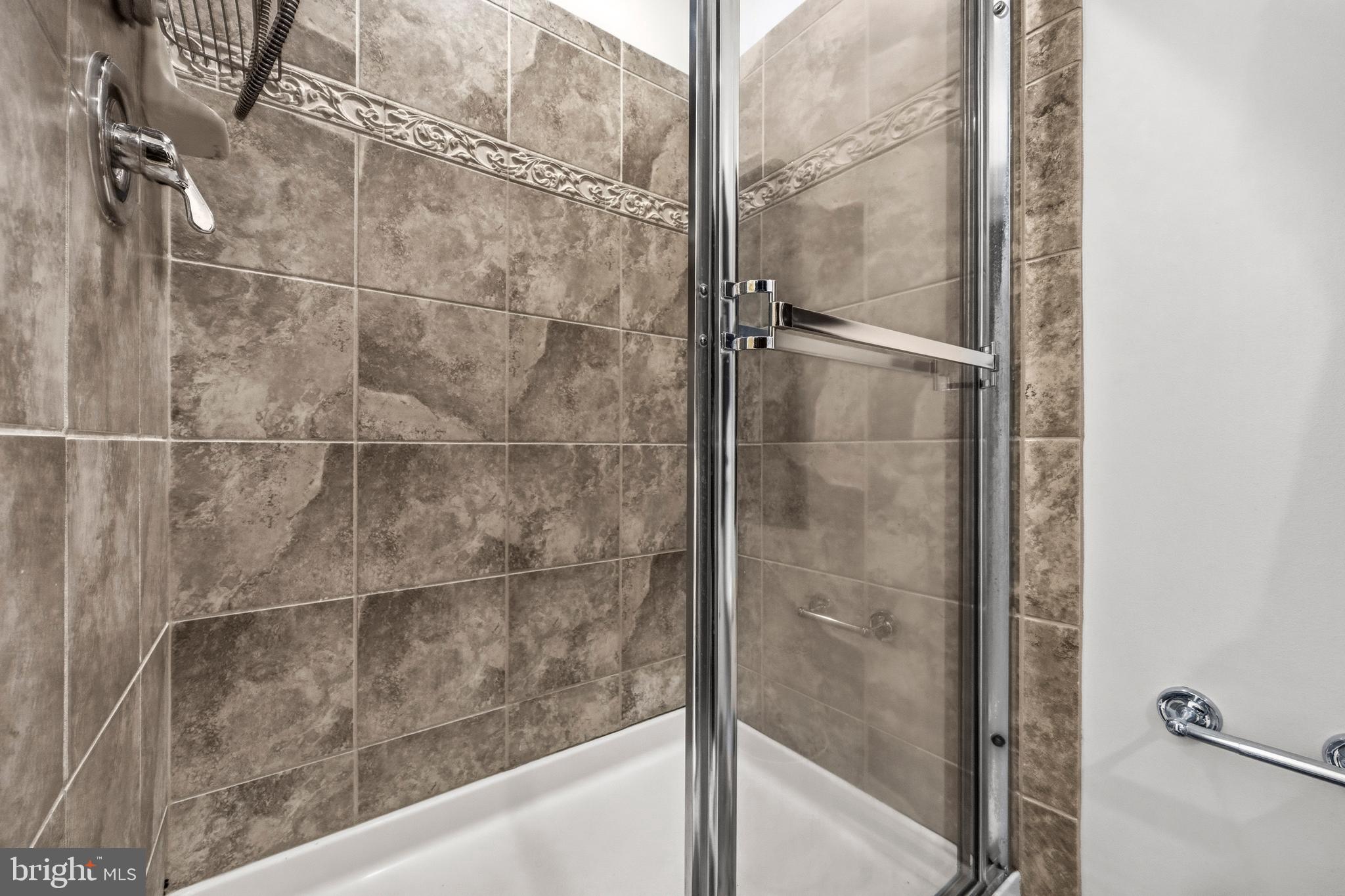 RIVERSIDE - Residential