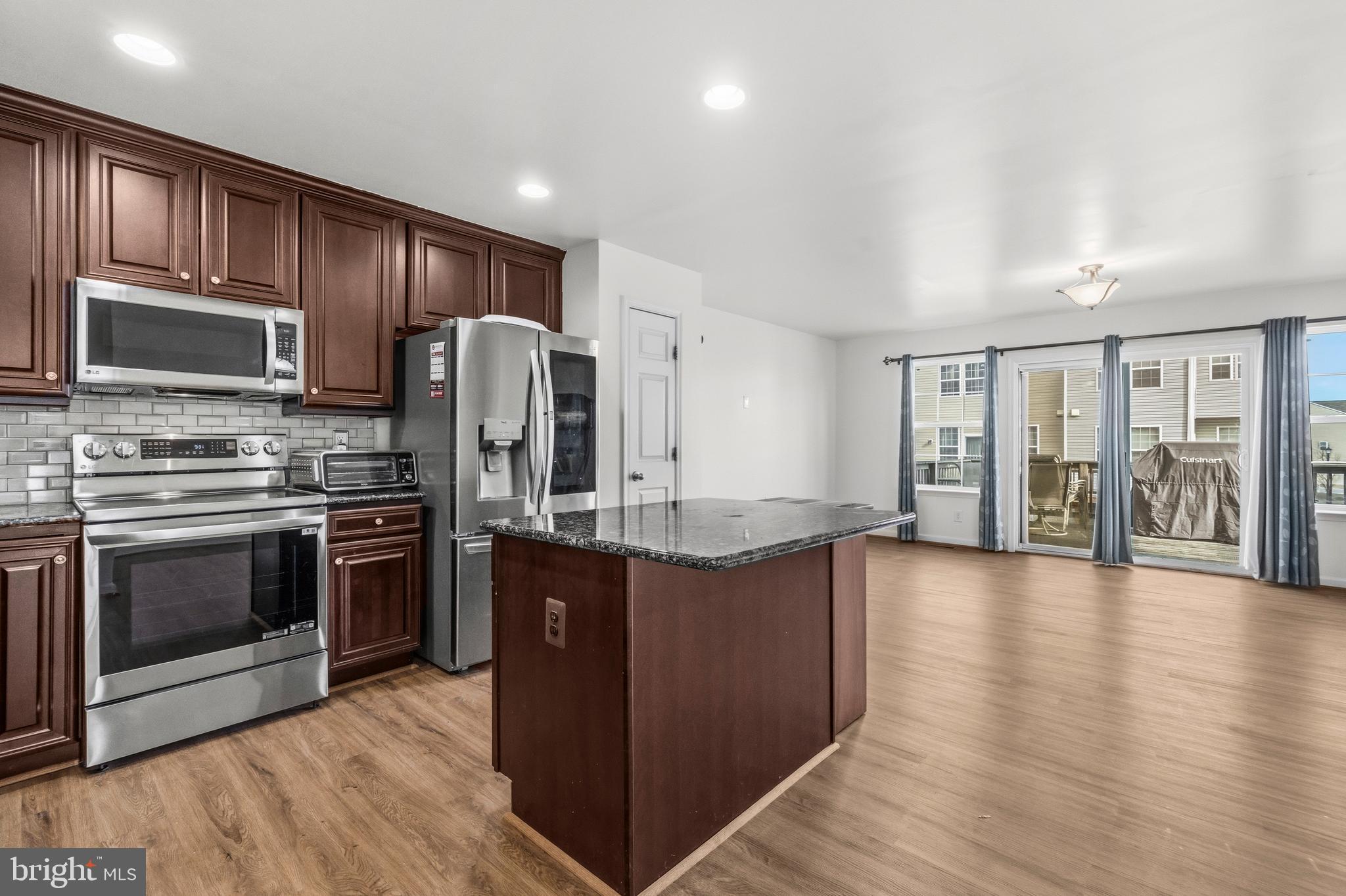 RIVERSIDE - Residential