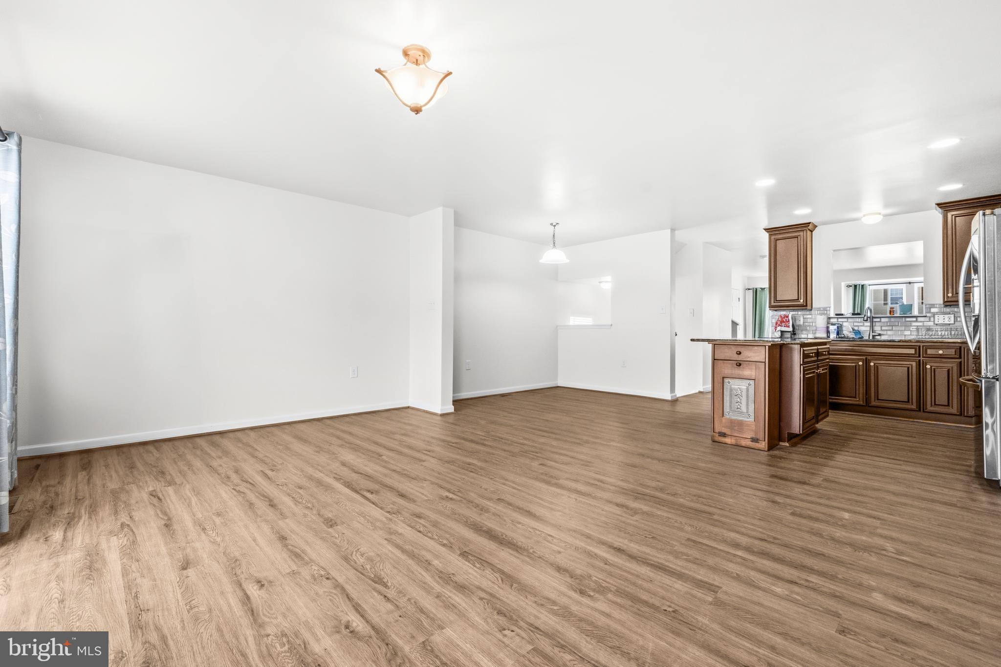 RIVERSIDE - Residential