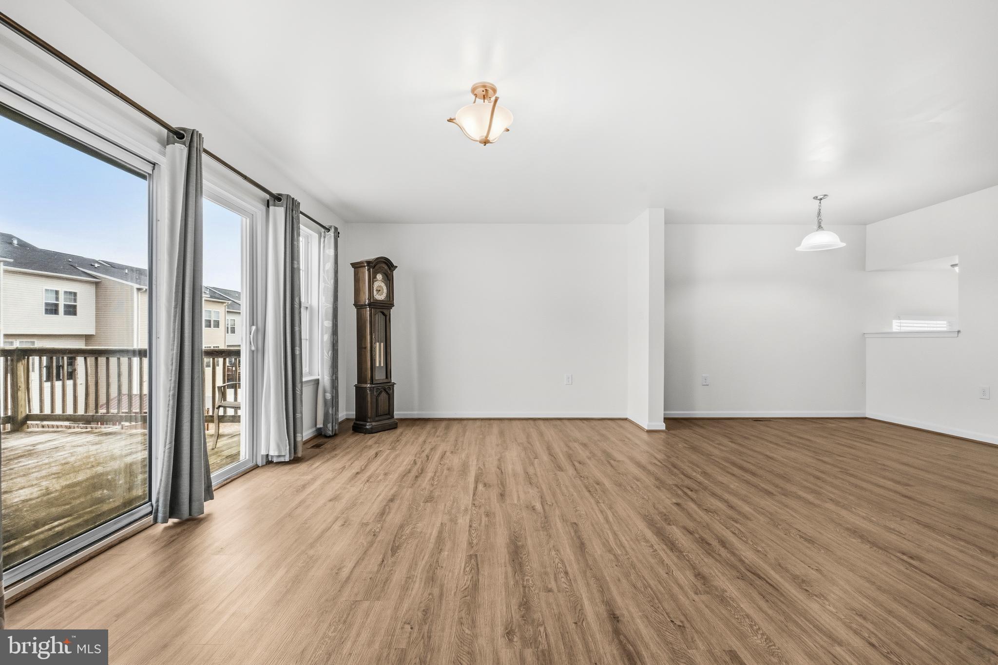 RIVERSIDE - Residential