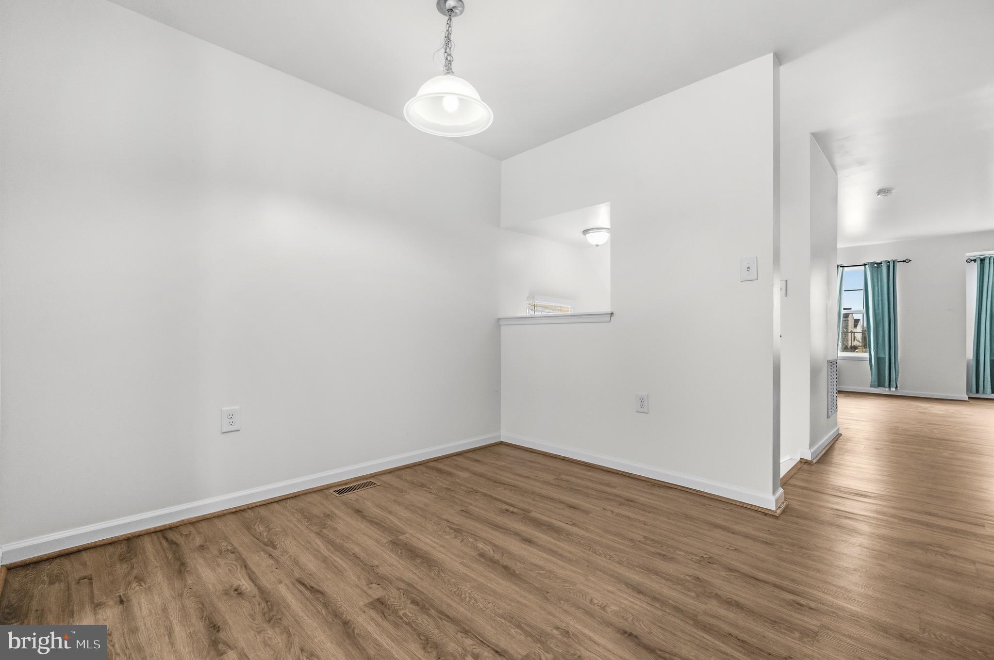 RIVERSIDE - Residential