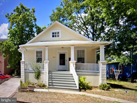 4017 11TH STREET N ARLINGTON VA 22201