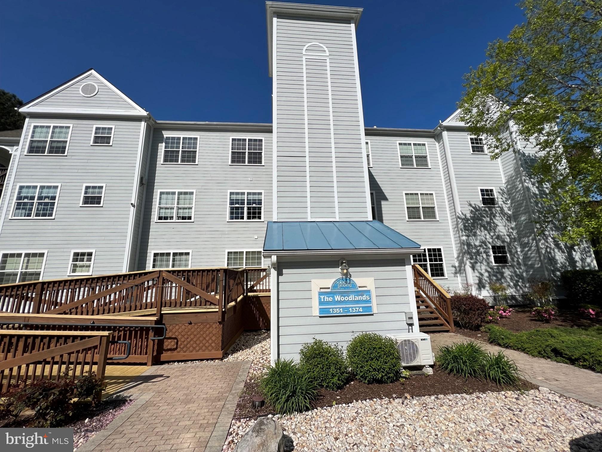 SOLOMONS LANDING - Residential