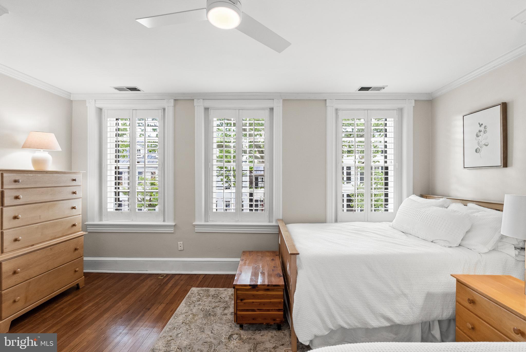 OLD TOWN ALEXANDRIA - Residential