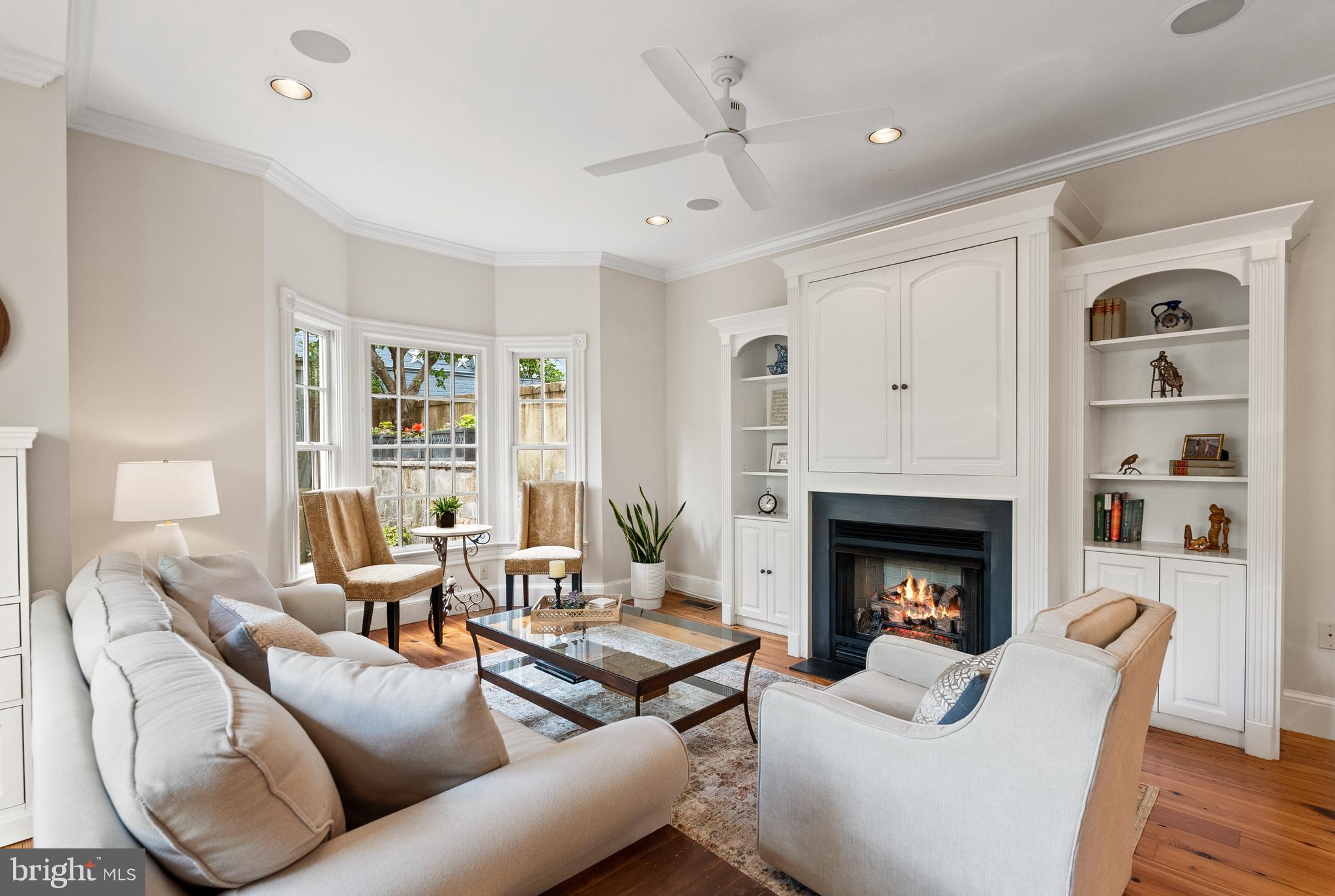 OLD TOWN ALEXANDRIA - Residential