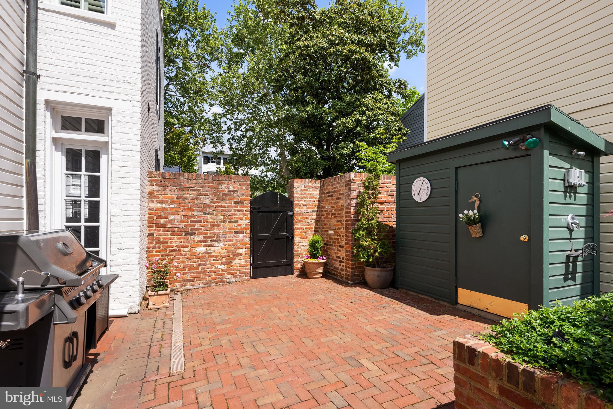 OLD TOWN ALEXANDRIA - Residential