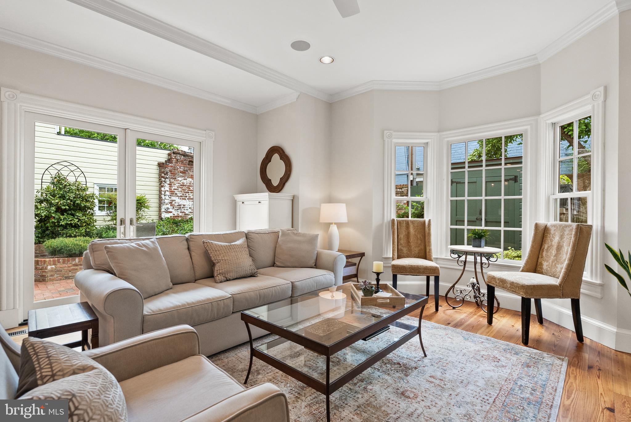 OLD TOWN ALEXANDRIA - Residential