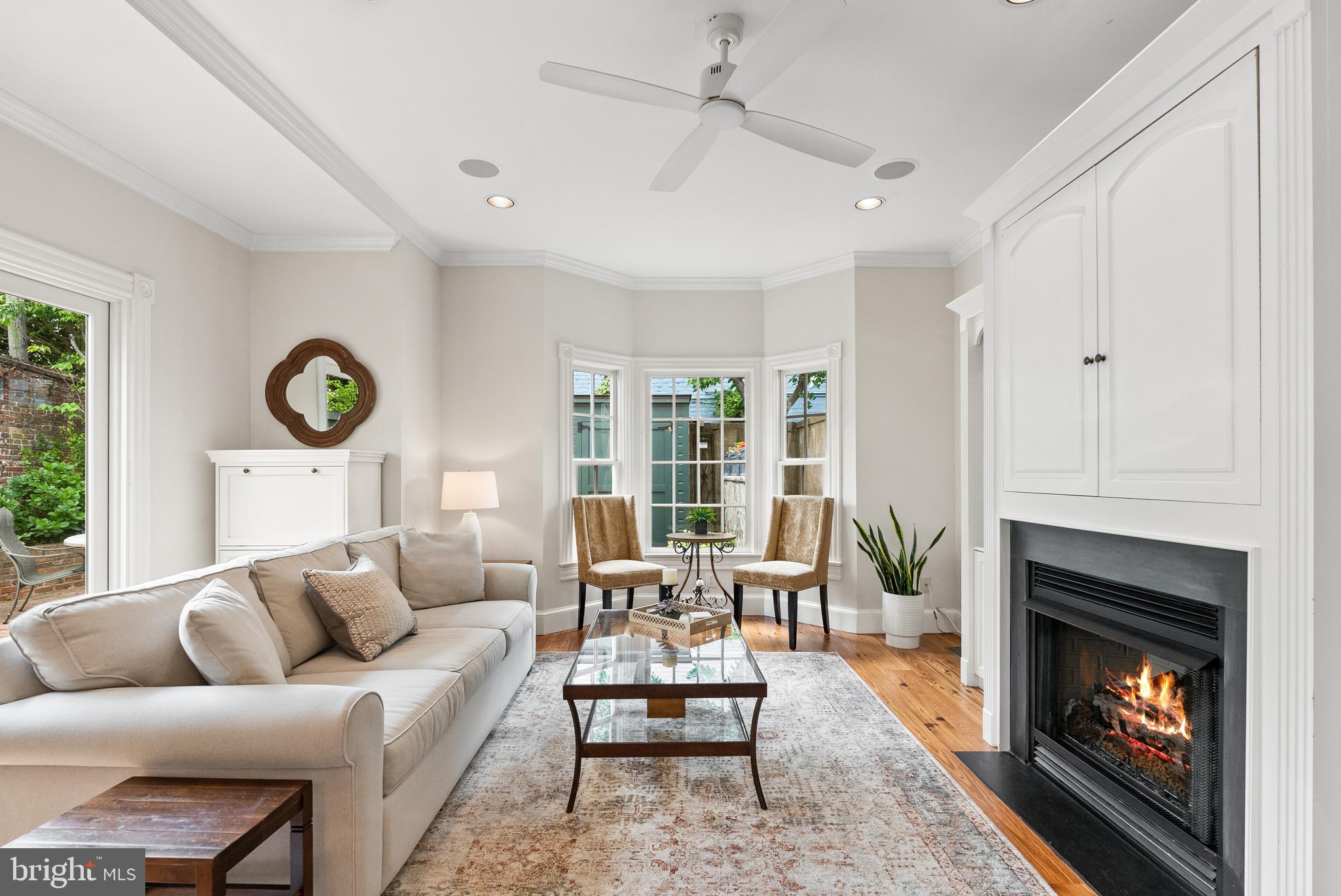 OLD TOWN ALEXANDRIA - Residential