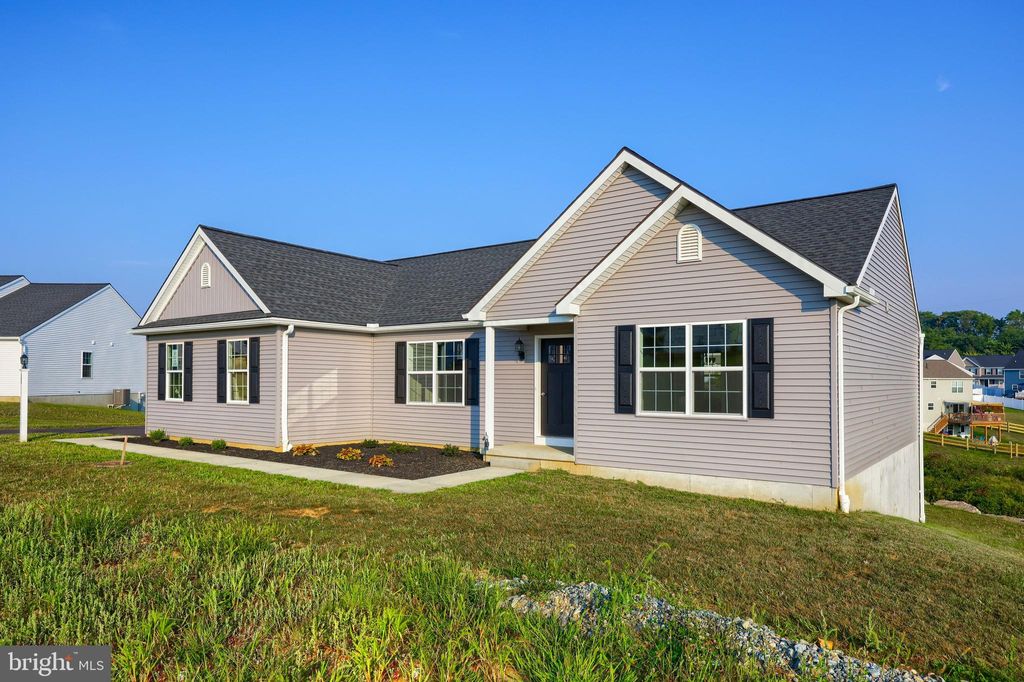 Photo of 102 Creekside Dr, New Providence, PA 17560 (MLS # PALA2028404)