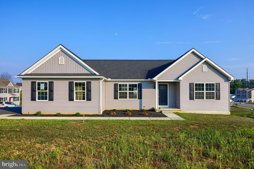 Photo of 102 Creekside Dr, New Providence, PA 17560 (MLS # PALA2028404)