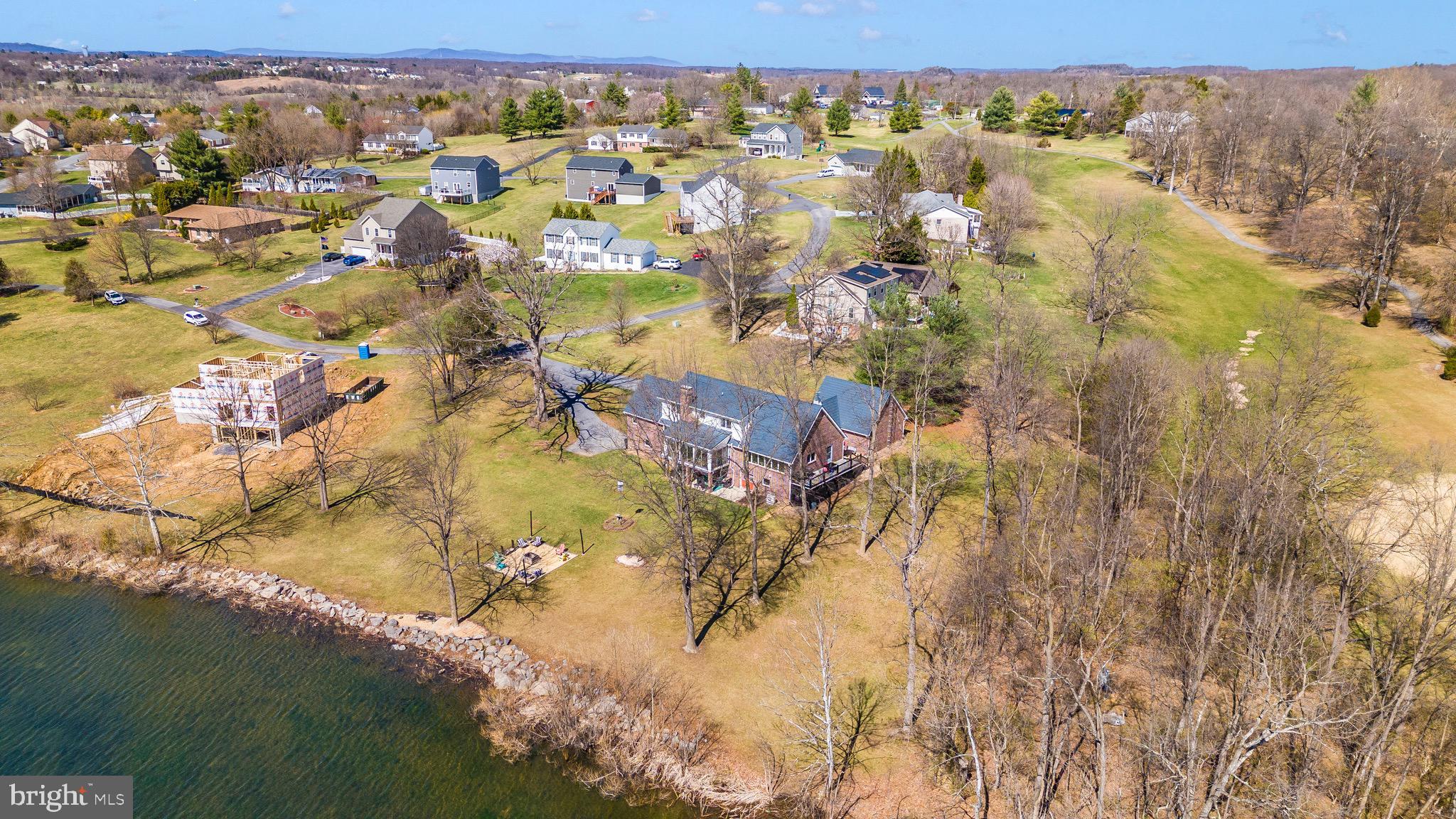 HOWARD SPEAKS - Residential