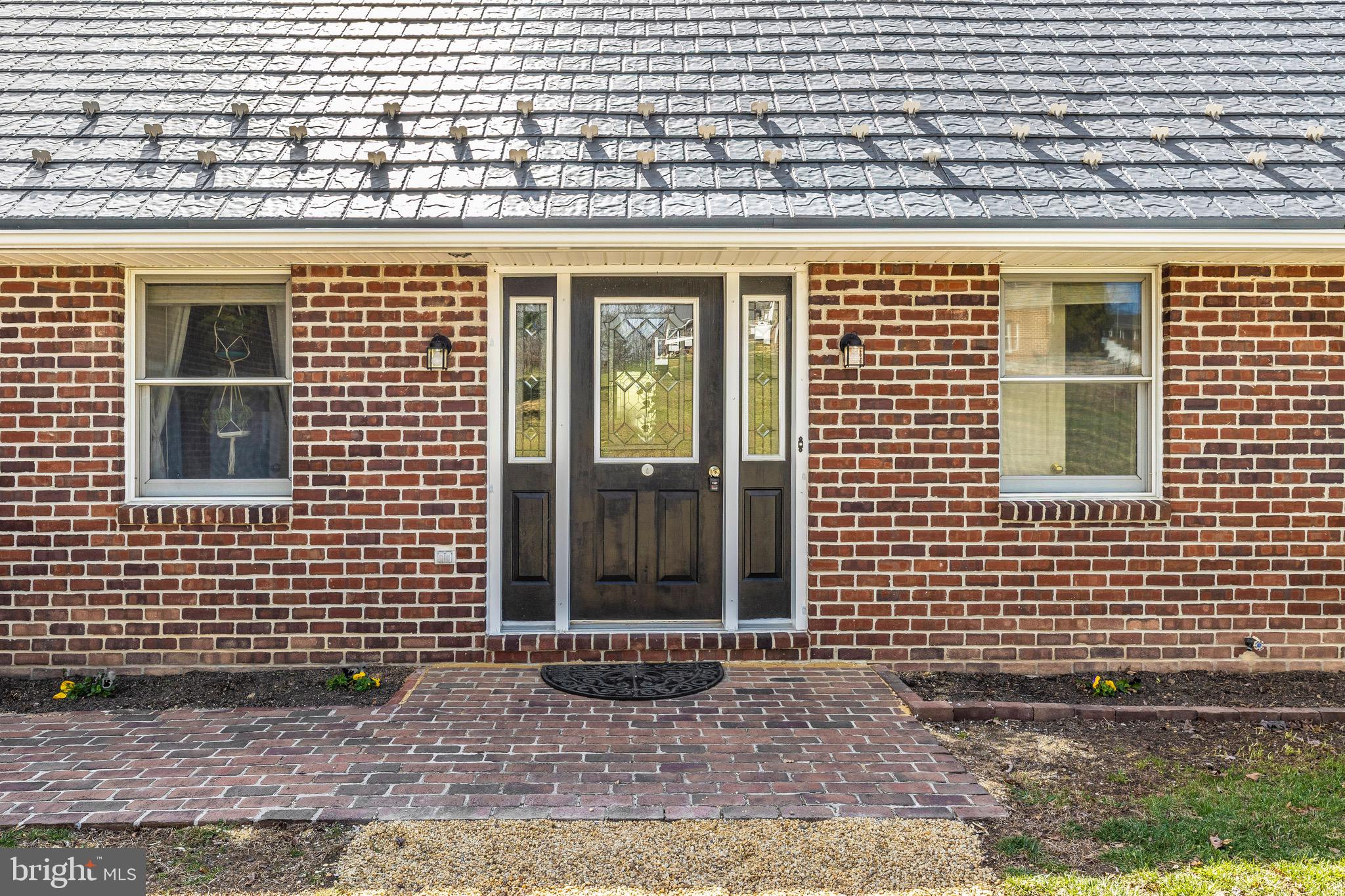 HOWARD SPEAKS - Residential