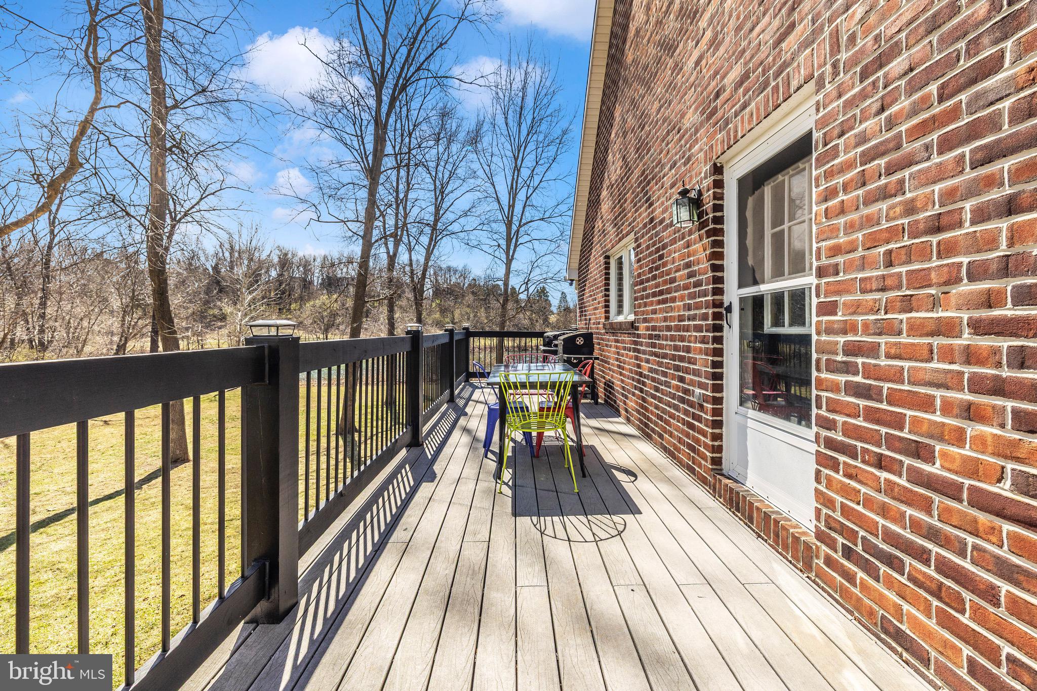 HOWARD SPEAKS - Residential