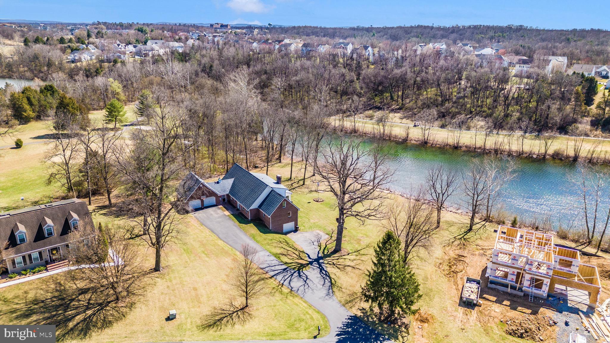 HOWARD SPEAKS - Residential