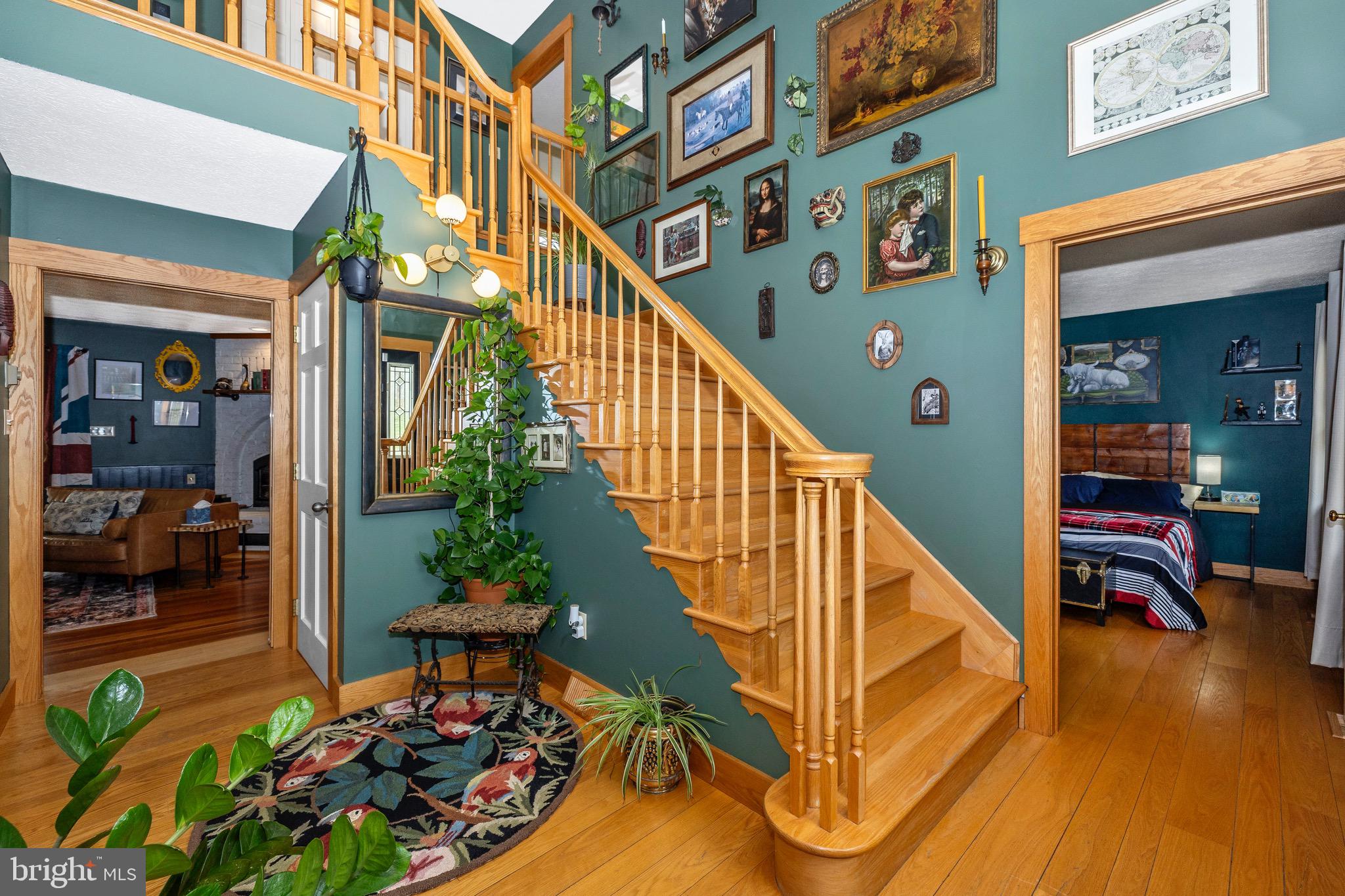 HOWARD SPEAKS - Residential