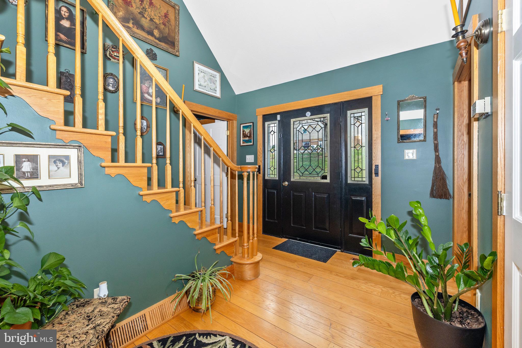 HOWARD SPEAKS - Residential