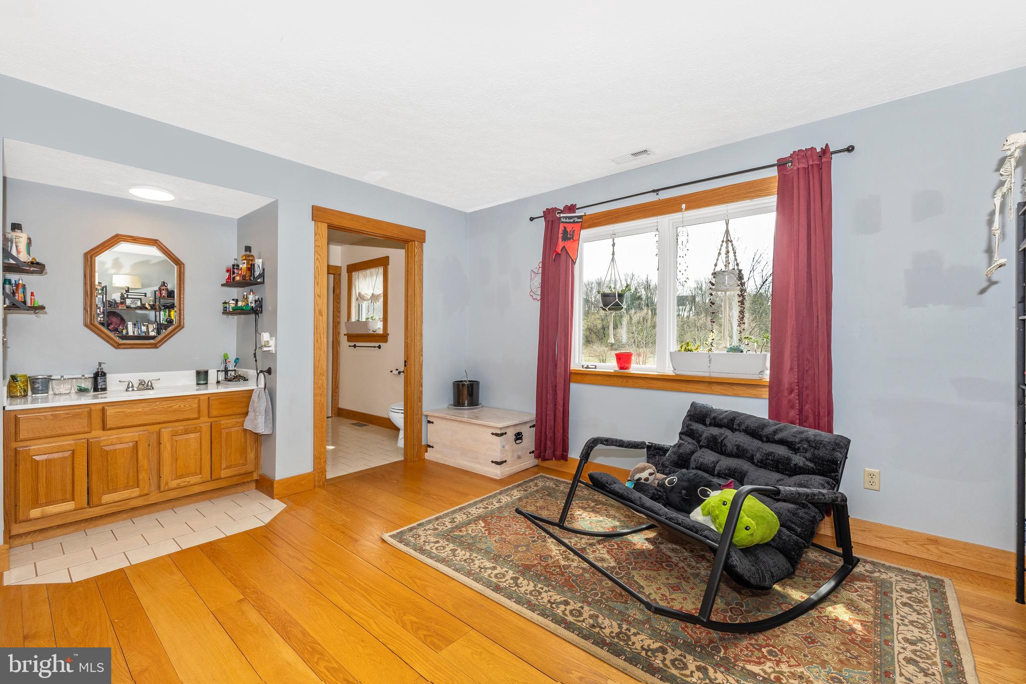 HOWARD SPEAKS - Residential