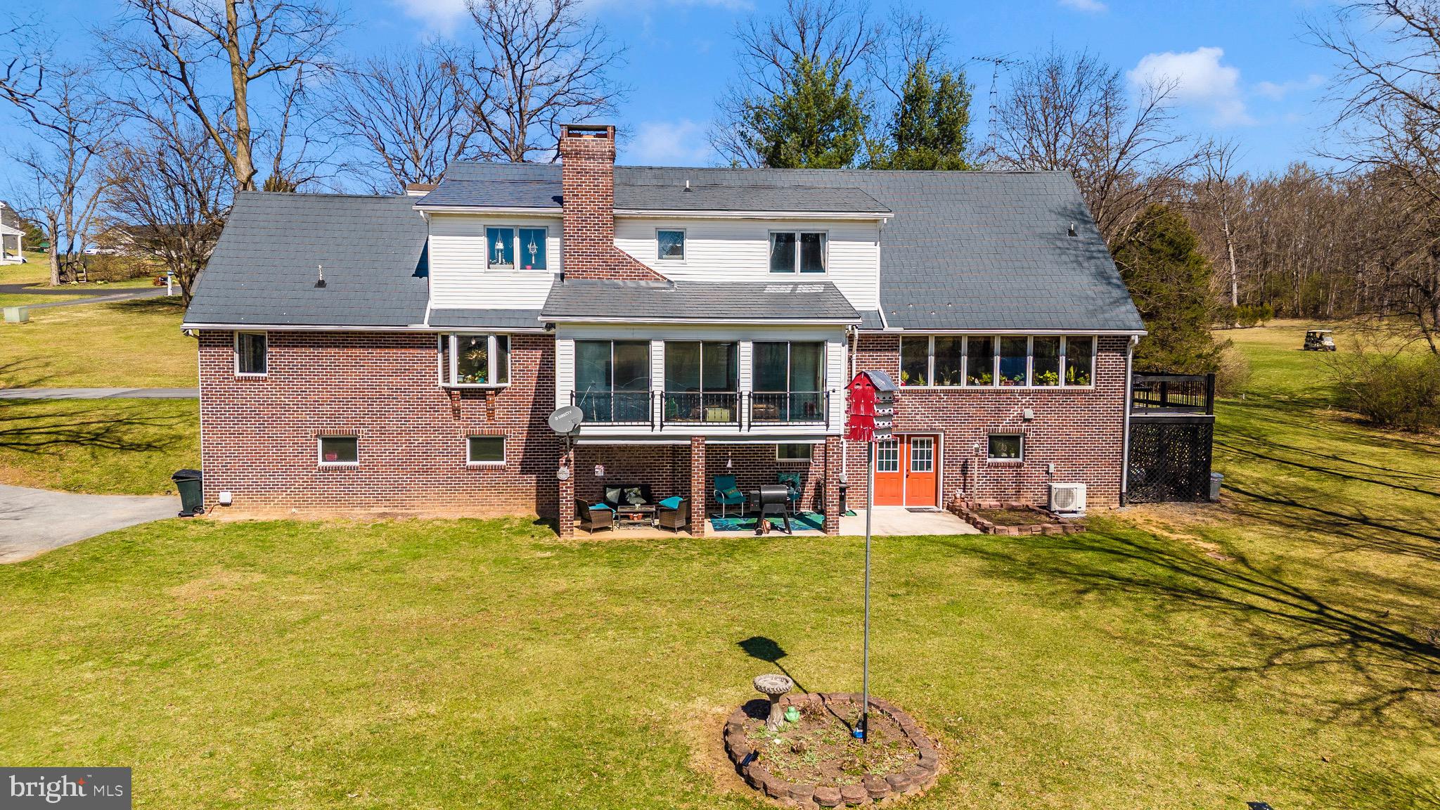 HOWARD SPEAKS - Residential