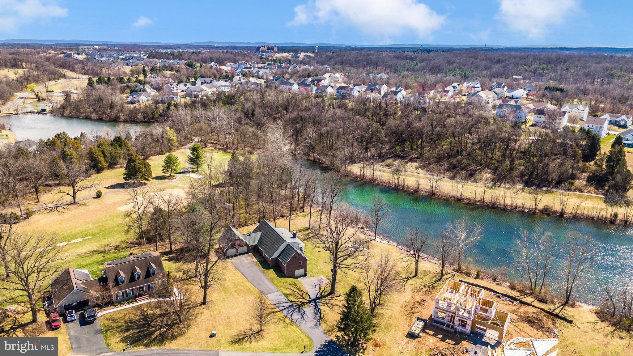 HOWARD SPEAKS - Residential