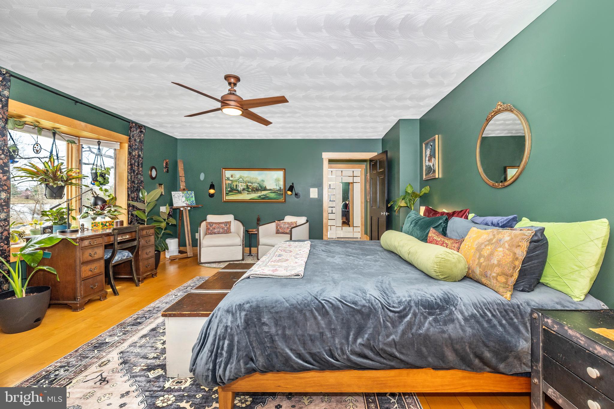 HOWARD SPEAKS - Residential