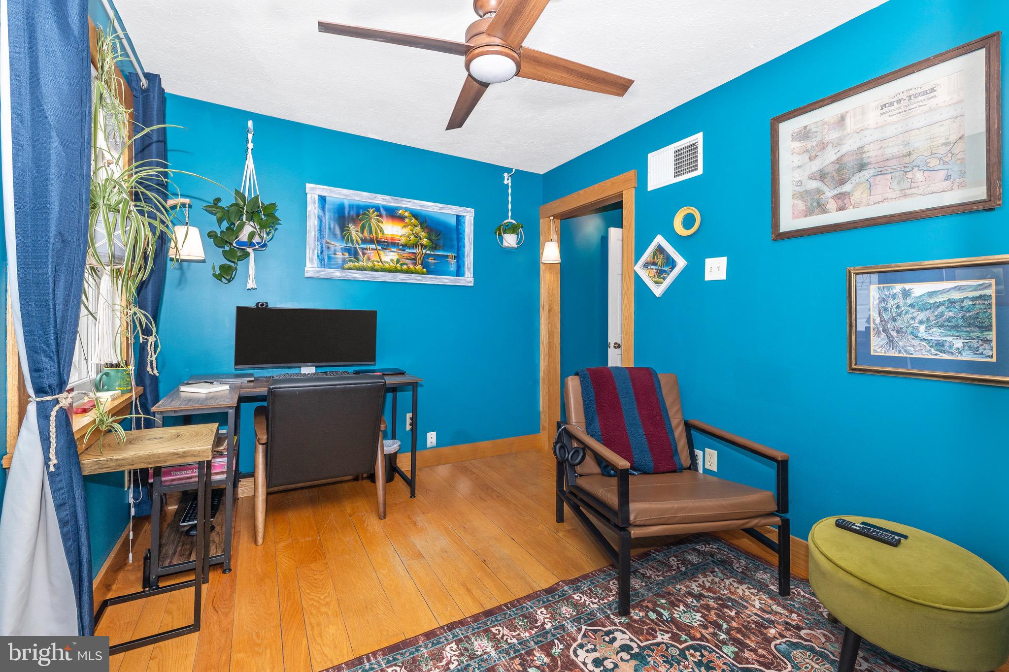 HOWARD SPEAKS - Residential