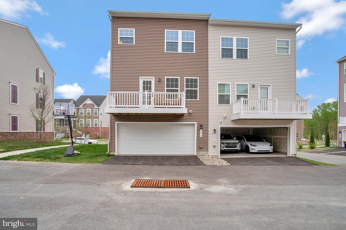 WESTPHALIA TOWN CENTER - Residential Lease