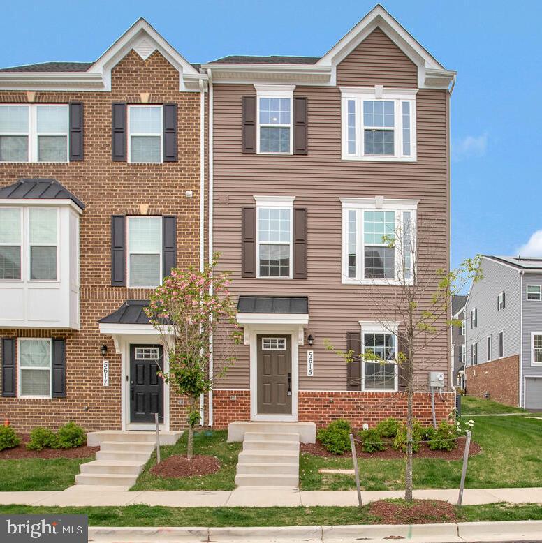 WESTPHALIA TOWN CENTER - Residential Lease