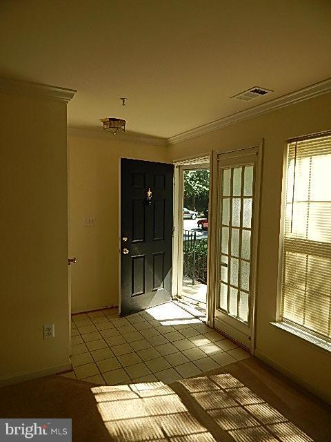 CLOVERLEAF CENTER - Residential