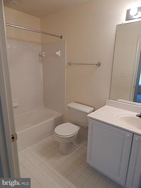 CLOVERLEAF CENTER - Residential