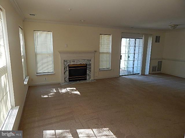 CLOVERLEAF CENTER - Residential