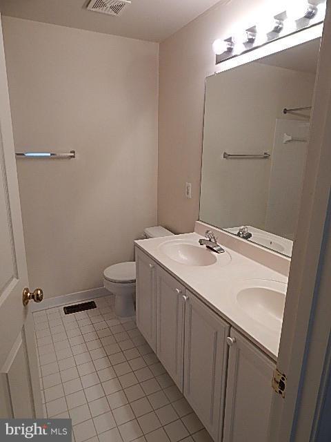 CLOVERLEAF CENTER - Residential