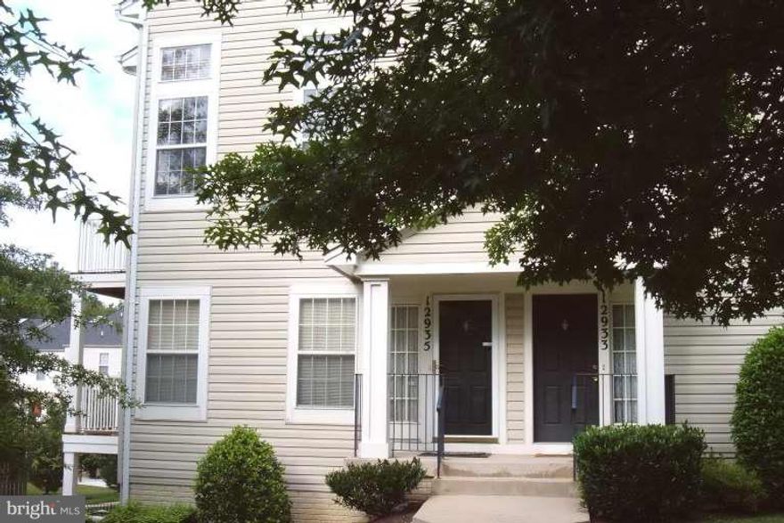 PRICE REDUCED! Excellent opportunity to own in popular & convenient Cloverleaf Center. End unit w/3 finished levels, baths on each level, and 1 car garage. Neutral throughout. Only minor cosmetics needed, if any. SGD to deck off DR. Walkout bsmt w/patio. MBR w/vaulted ceiling. Unit looks good, but must be sold in "as is" condition.