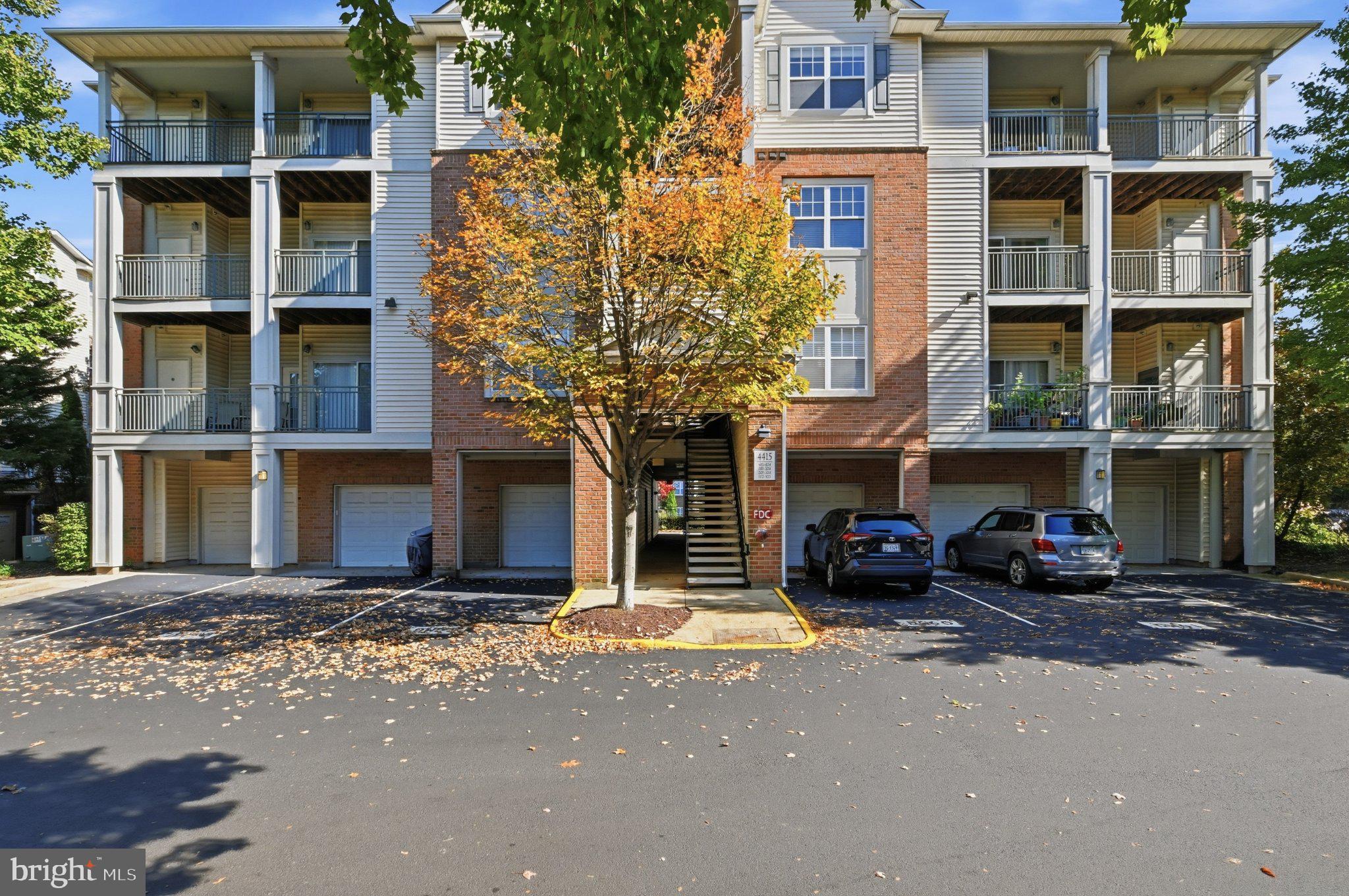 4415 WEATHERINGTON LANE 404