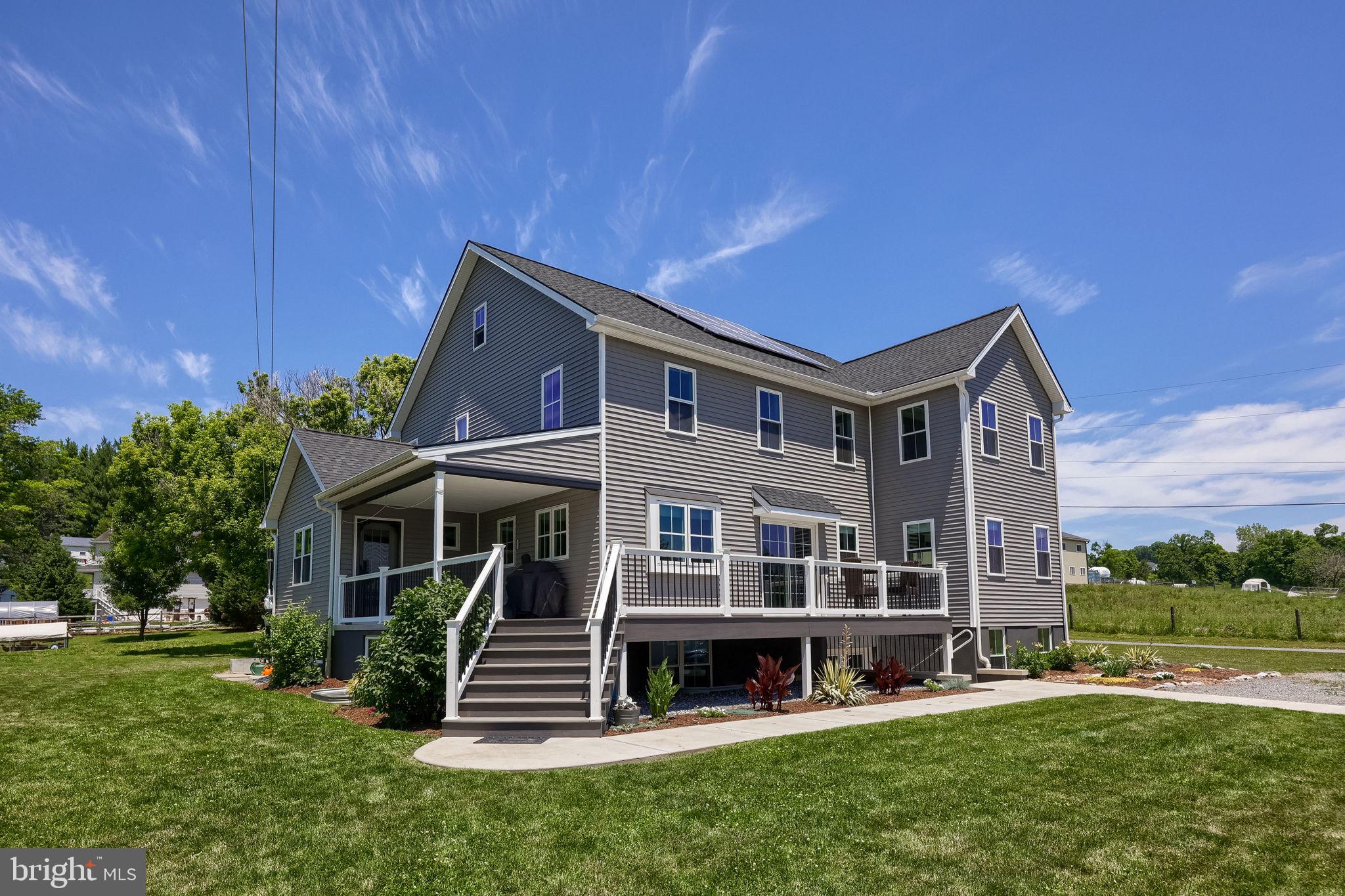 212 CEDAR DRIVE