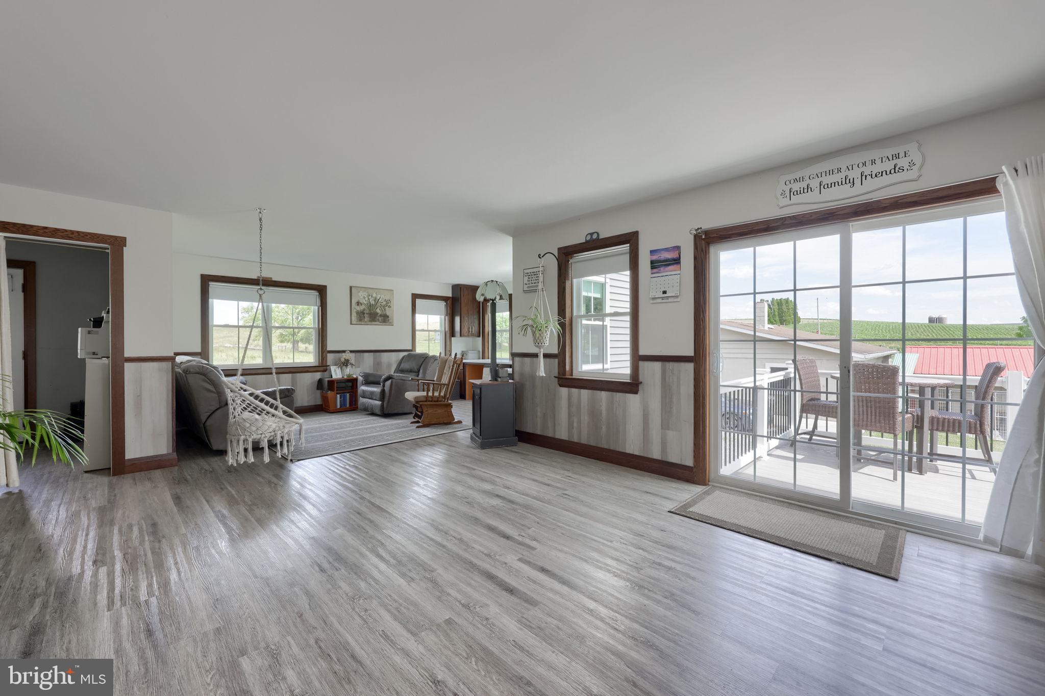 212 CEDAR DRIVE