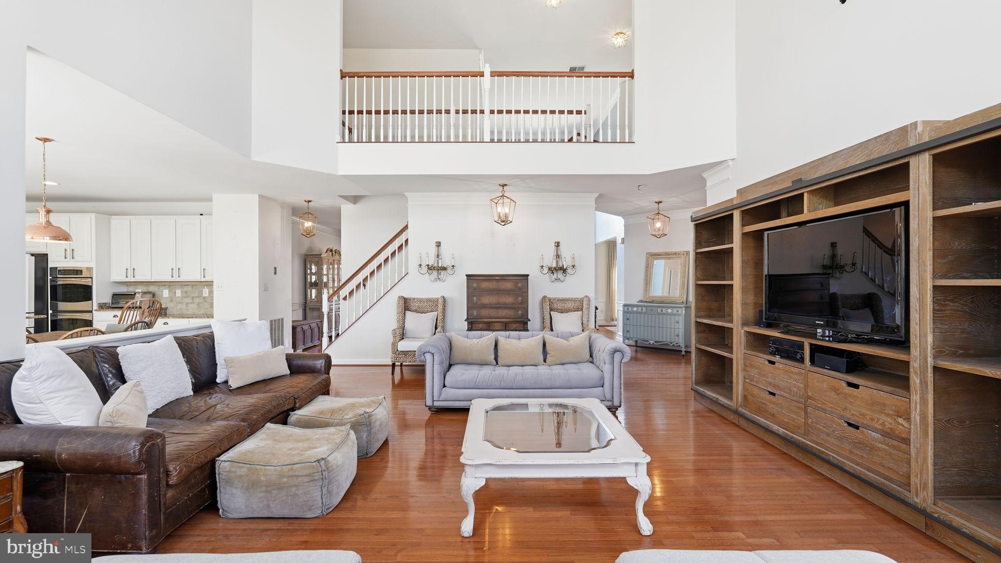 SEVEN LAKES - Residential