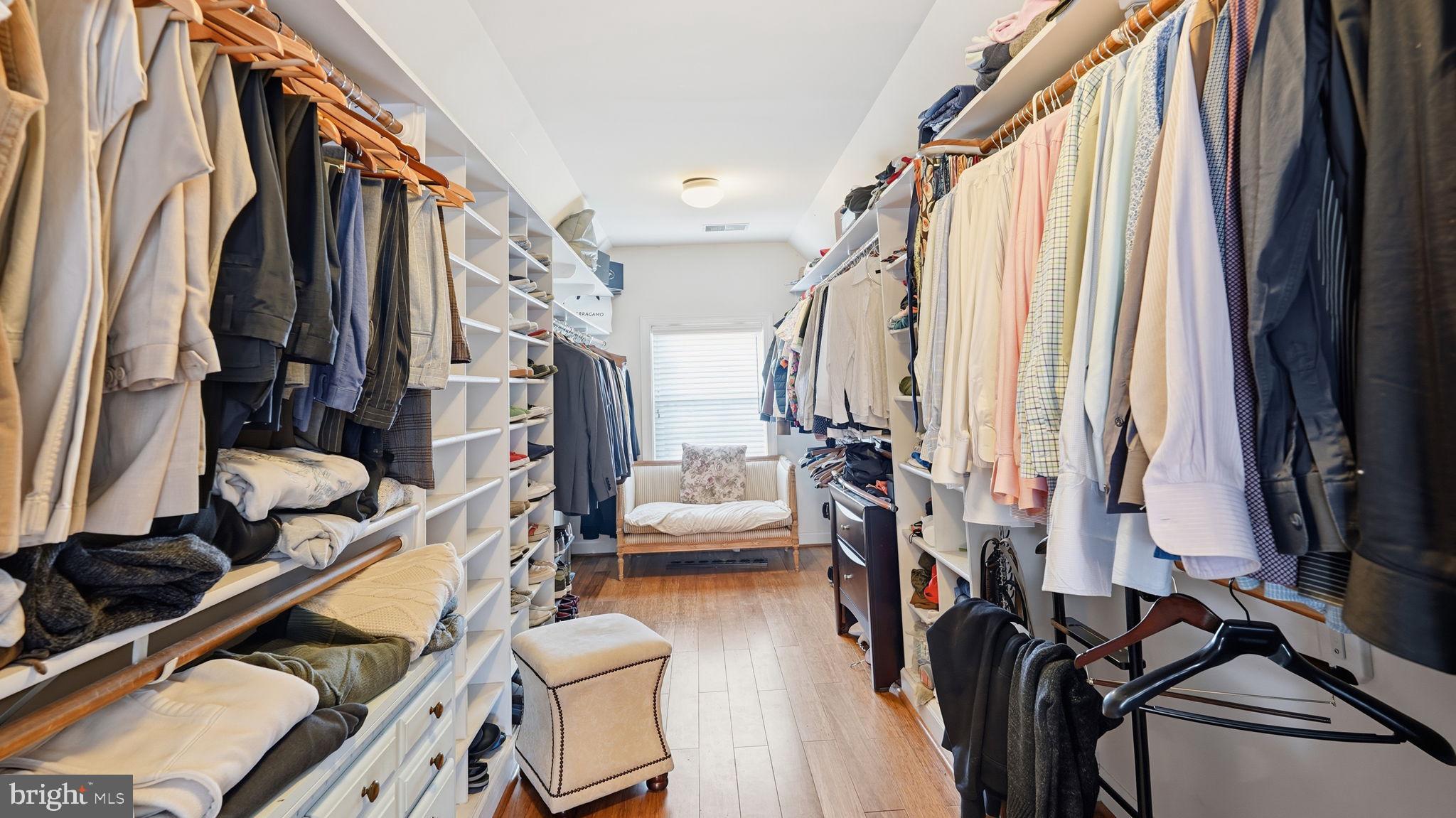 SEVEN LAKES - Residential