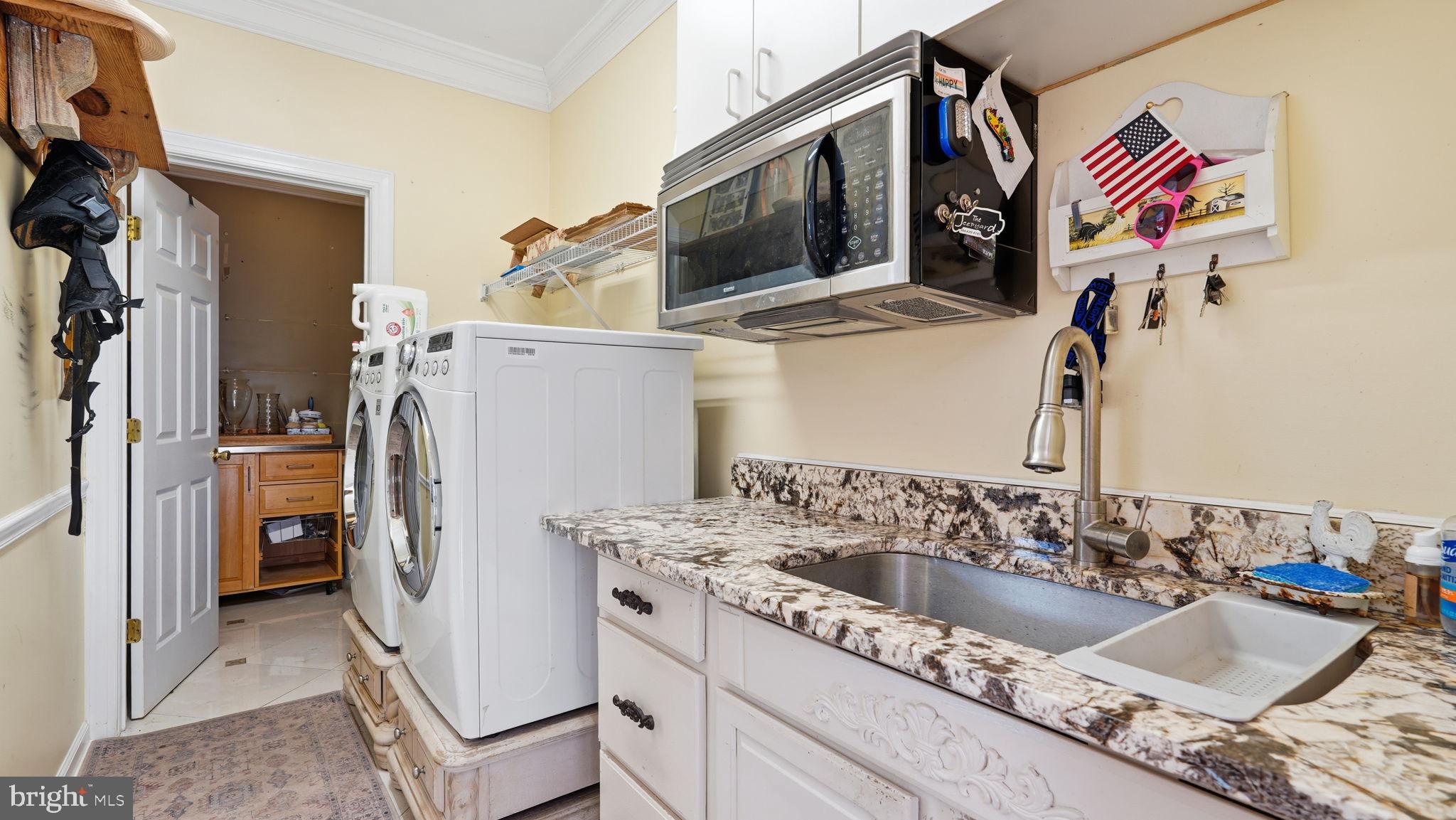 SEVEN LAKES - Residential