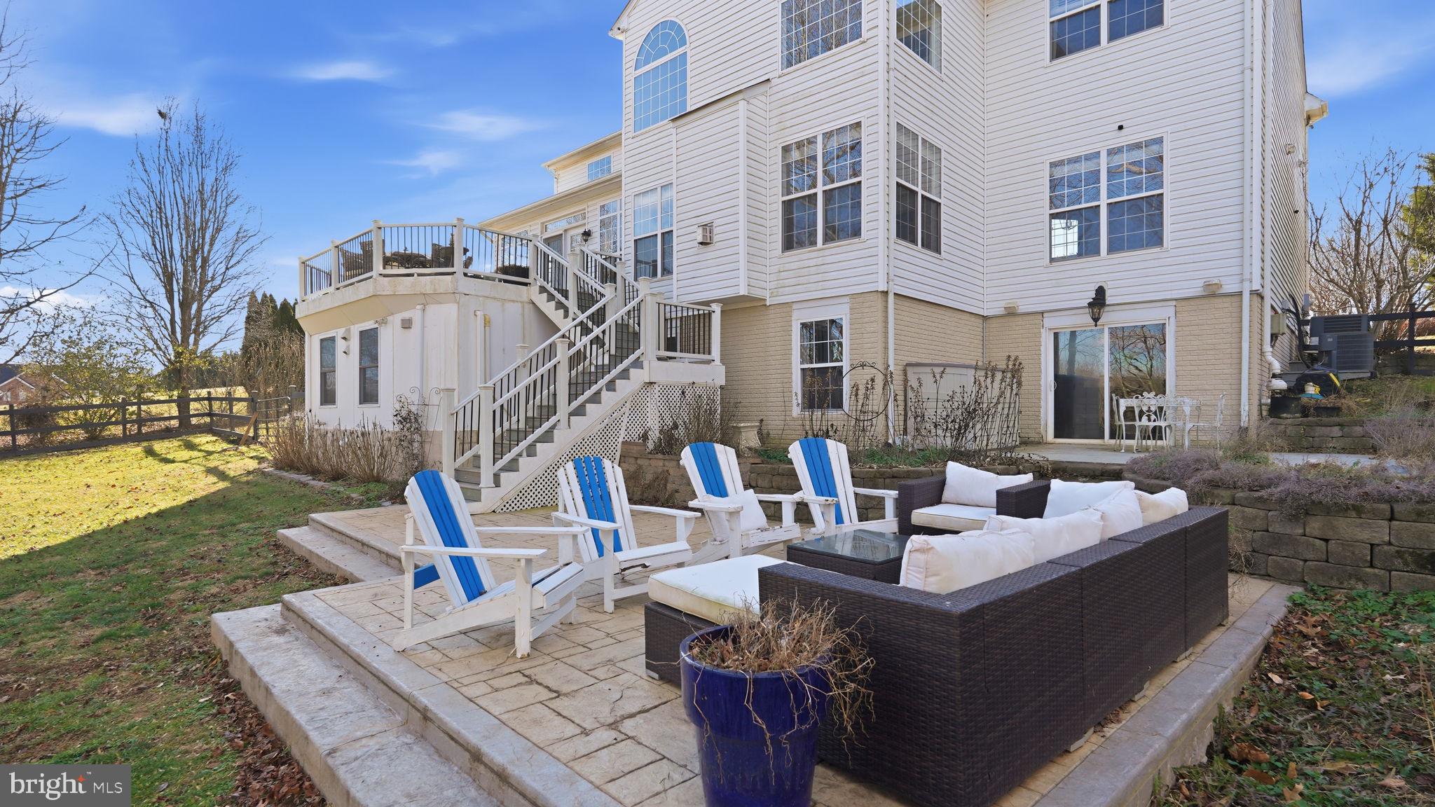 SEVEN LAKES - Residential