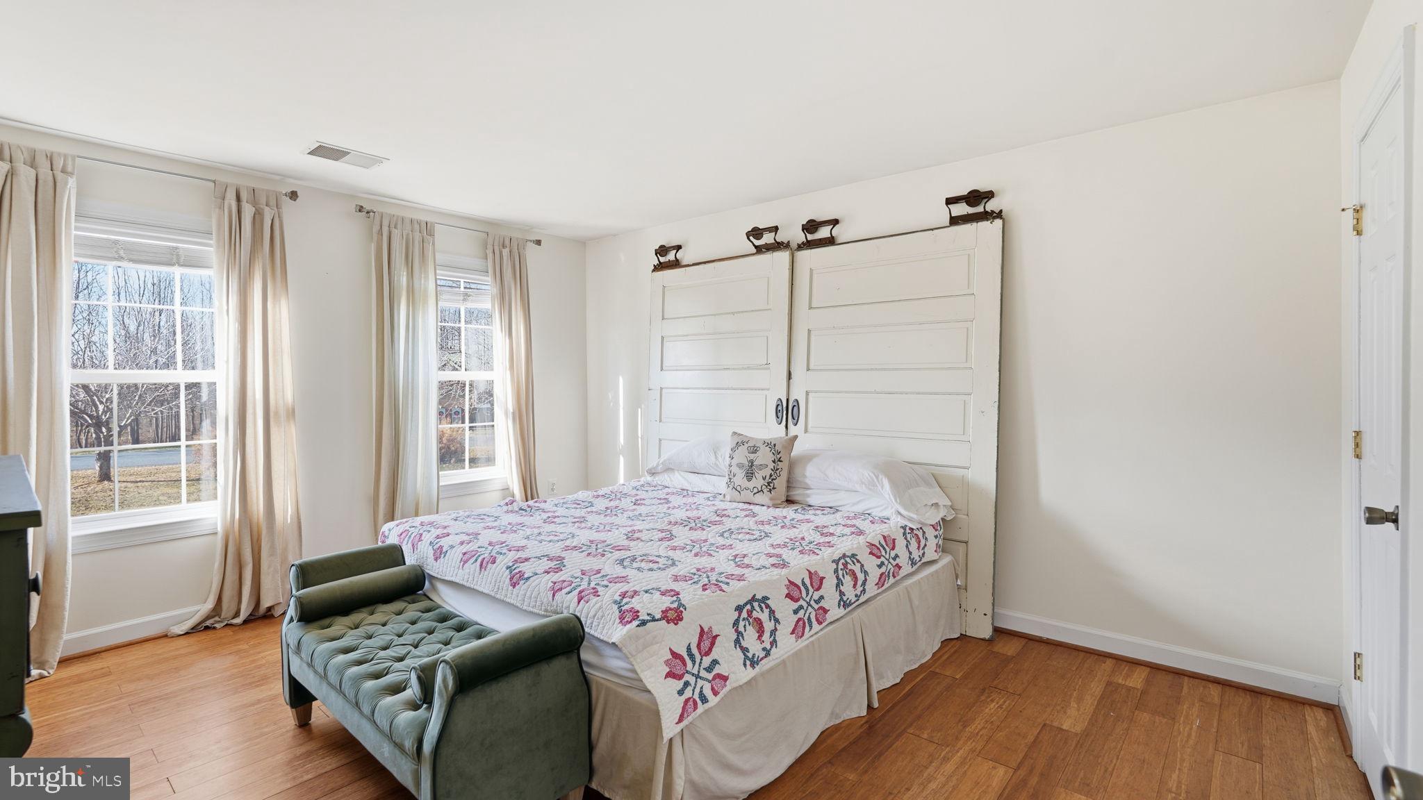 SEVEN LAKES - Residential