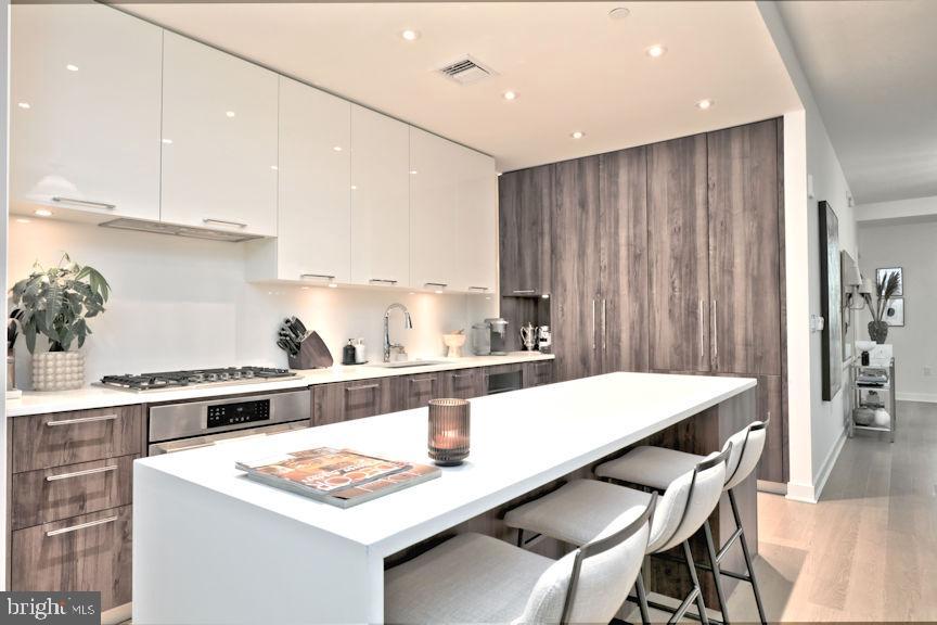 THE BORO TYSONS - Residential