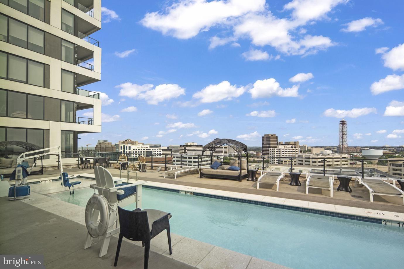 THE BORO TYSONS - Residential