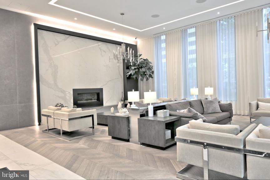 THE BORO TYSONS - Residential