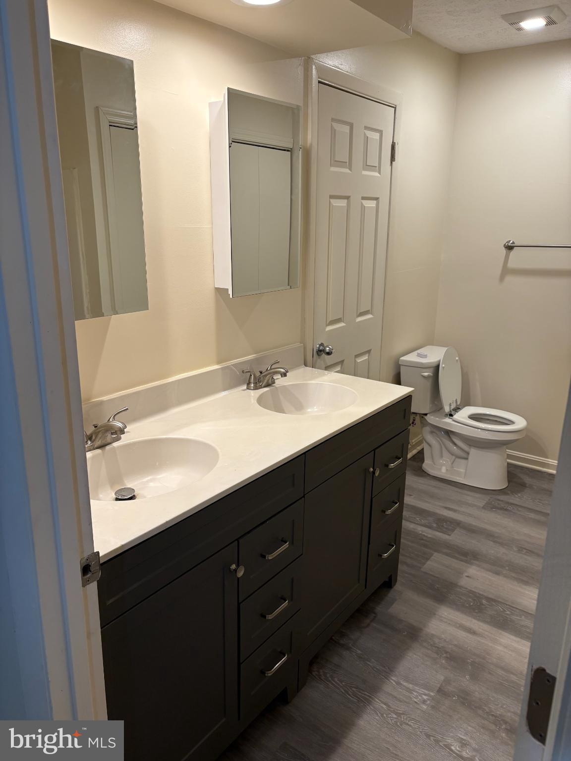 RIVERSIDE - Residential