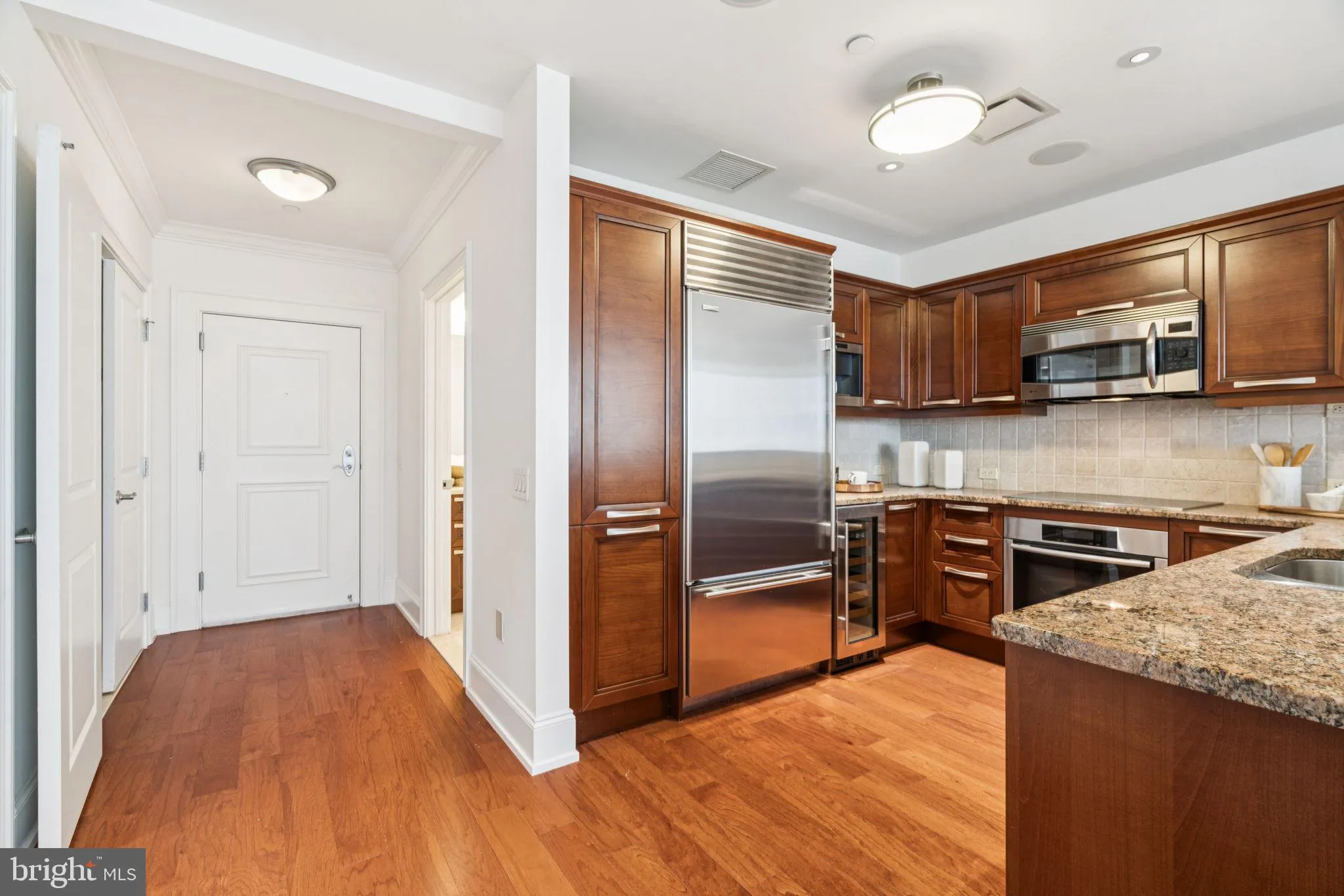 Philadelphia, Pennsylvania 19102, United States, 2 Bedrooms Bedrooms, ,2 BathroomsBathrooms,Residential,Active,155140