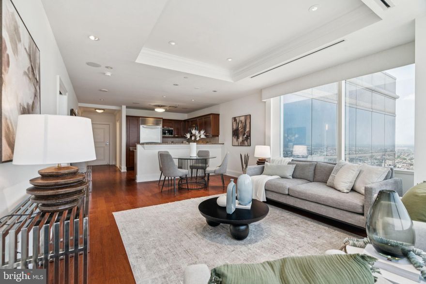 Don’t miss this 1,150 square foot condo with breathtaking eastern views all the way to the Ben Franklin Bridge. This lovely condo is not to be missed!